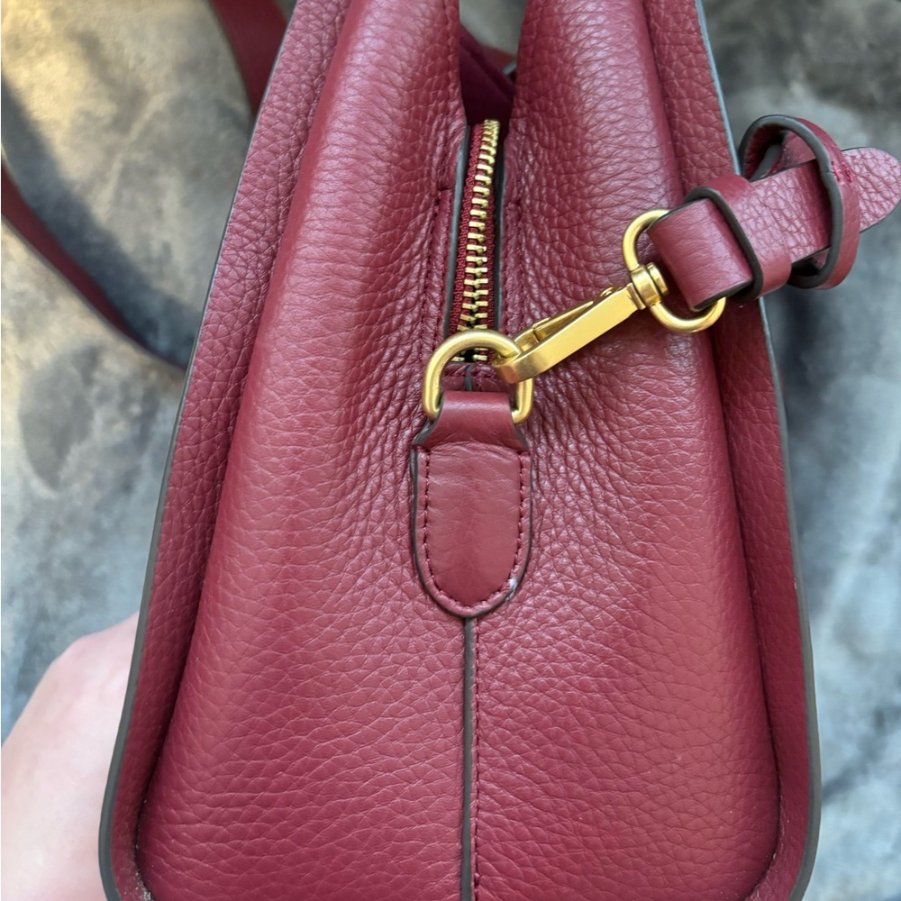 Like New! Radley London Sloane Crossbody Bag in Cranberry Red - Picture 5 of 10